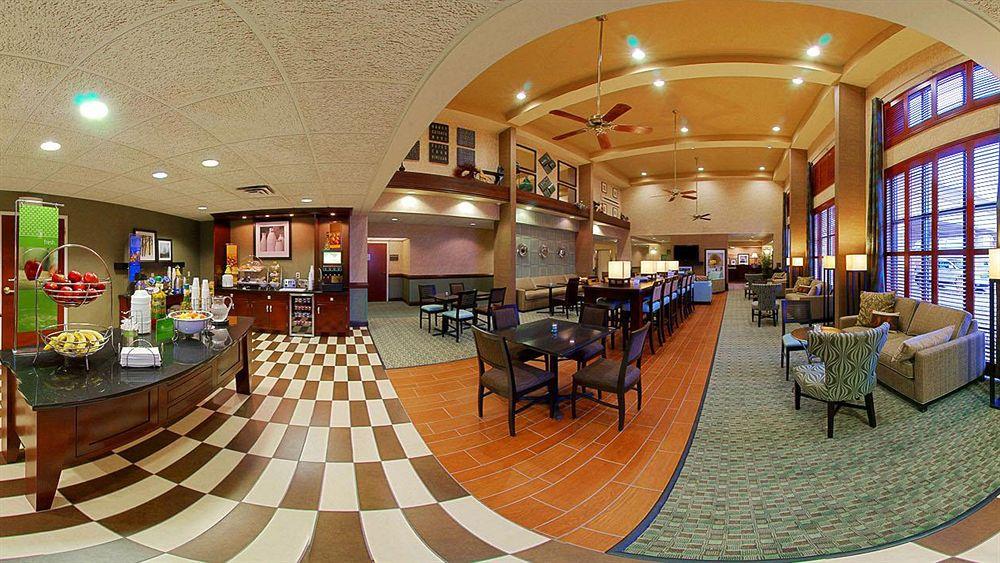 Hampton Inn & Suites Вальпараисо Экстерьер фото