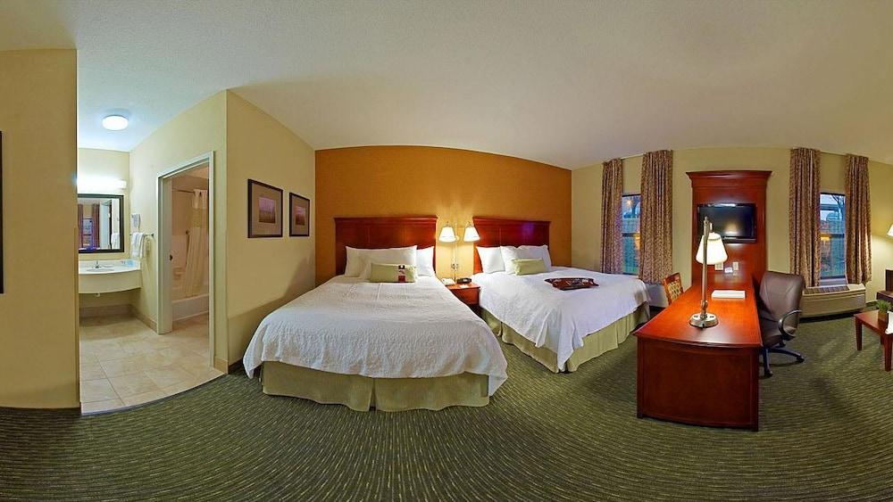 Hampton Inn & Suites Вальпараисо Экстерьер фото
