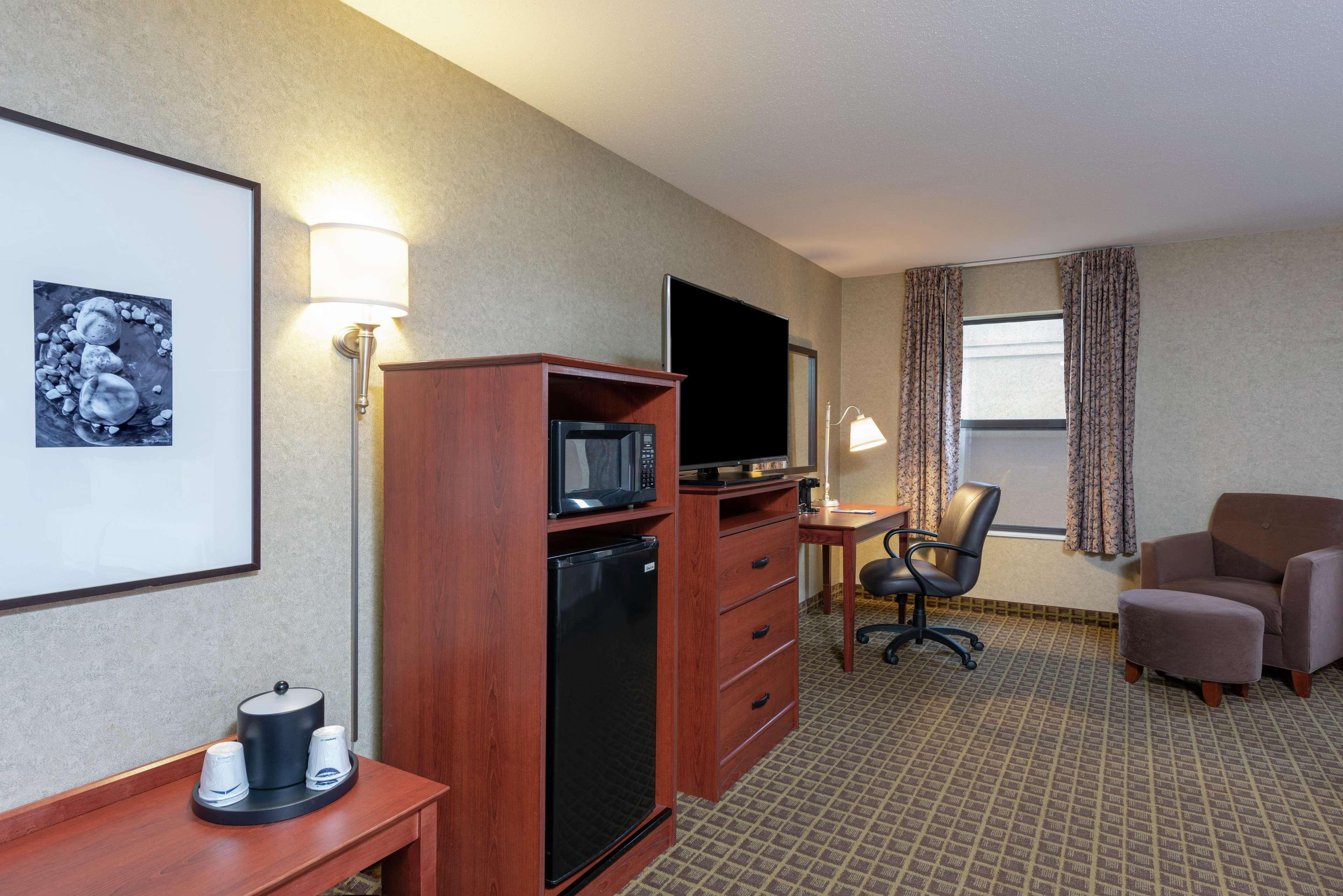 Hampton Inn & Suites Вальпараисо Экстерьер фото
