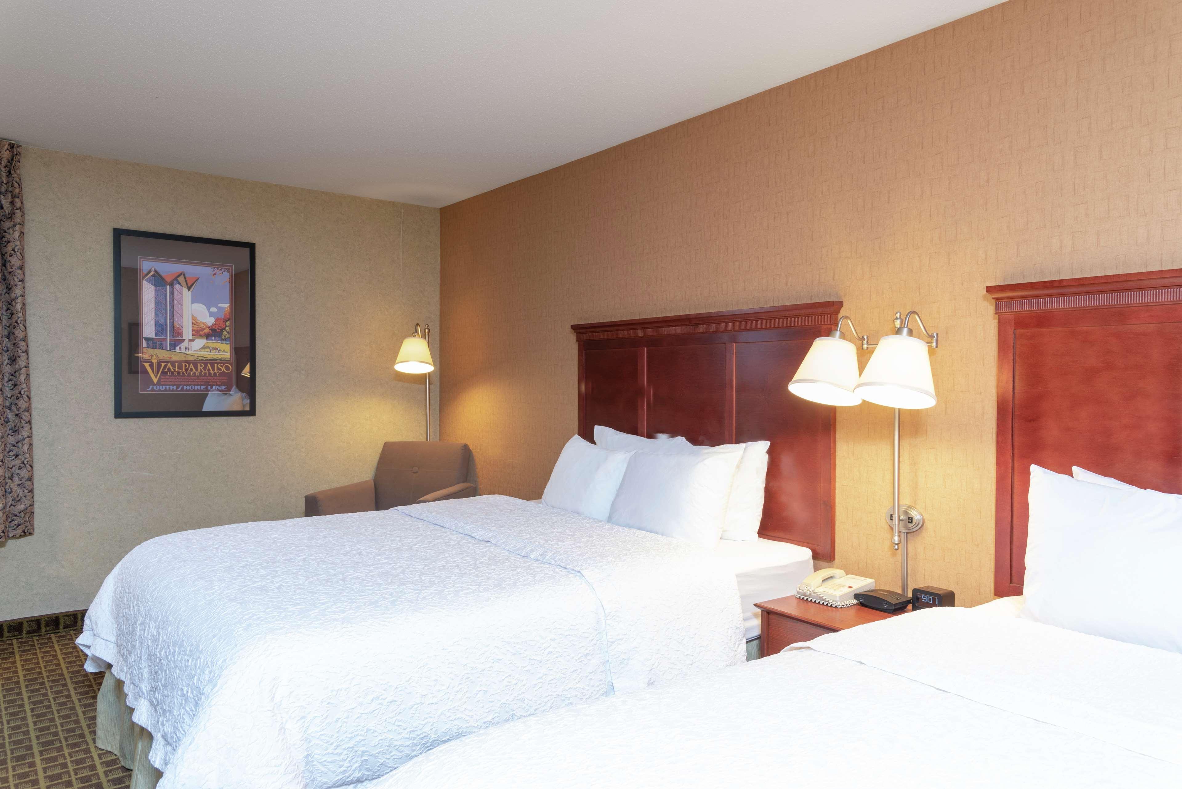 Hampton Inn & Suites Вальпараисо Экстерьер фото