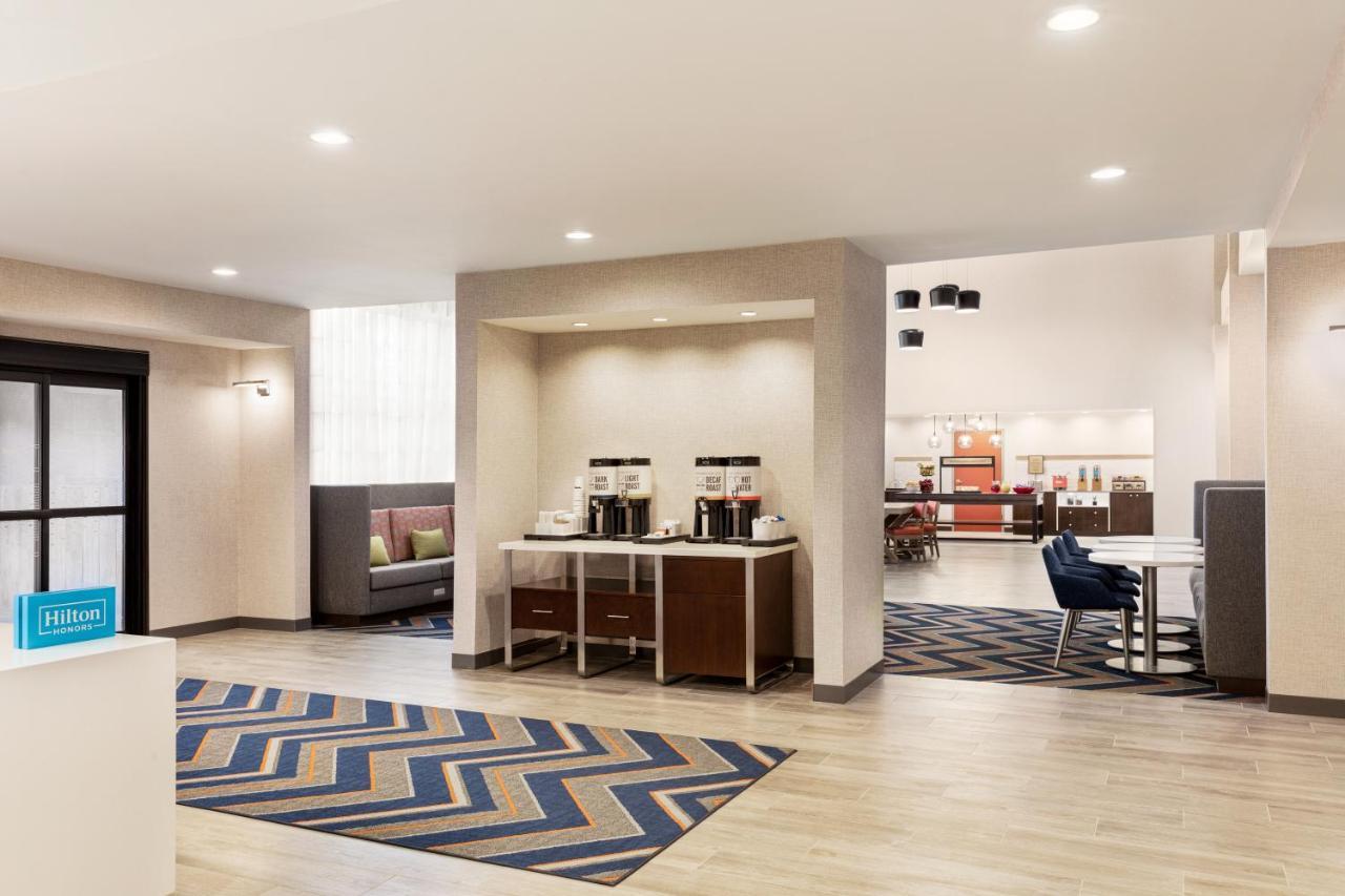 Hampton Inn & Suites Вальпараисо Экстерьер фото